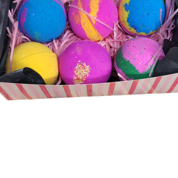 SUPER FUN BATH BOMB GIFT BOXES £25