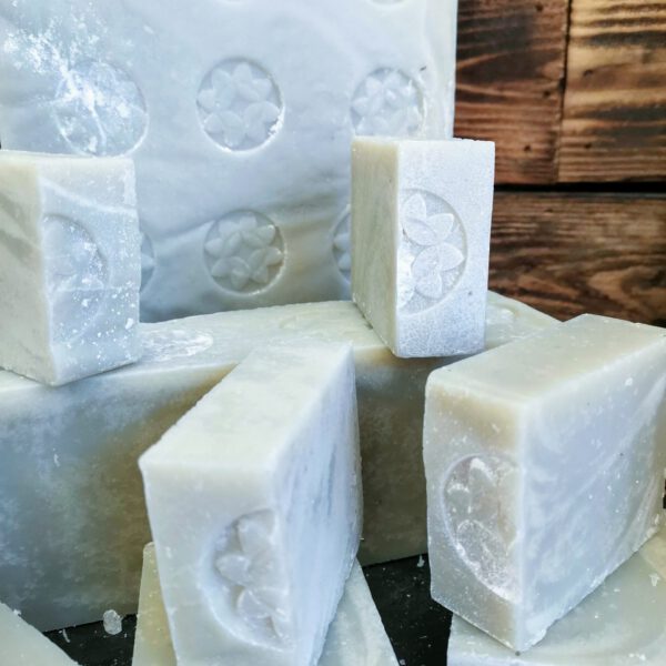 GREENCLAYGERANIUM_LUXURYSOAP GREEN CLAY GERANIUM & LAVENDER SOAP